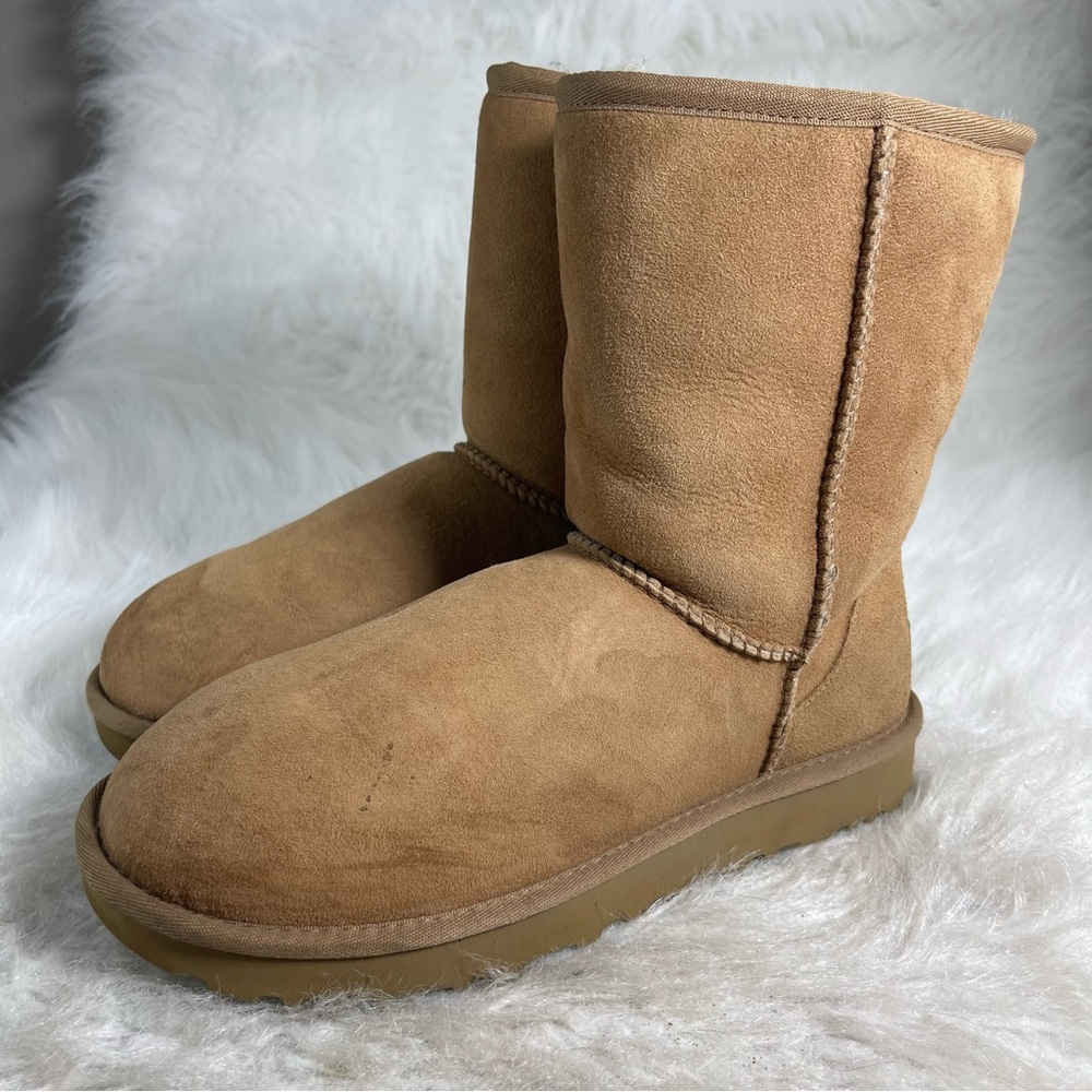 UGG Australia Women's Classic Short II Sheepskin Boots - Chestnut, US 9